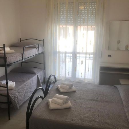 Barone Beach Hotel Bordonchio Bagian luar foto