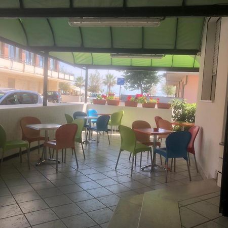 Barone Beach Hotel Bordonchio Bagian luar foto